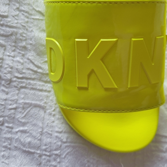 DKNY  Slides - Picture 2 of 4